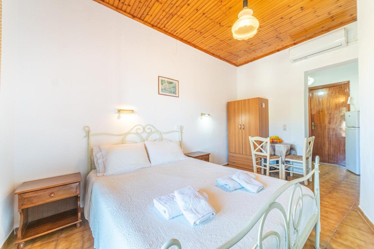 Korina Studios Paleokastritsa Bagian luar foto